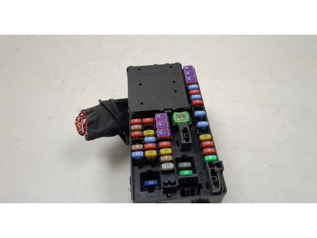 Блок предохранителей Cadillac XT5 2016-2019 71540950