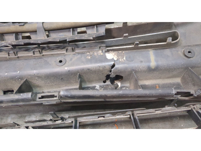 Бампер Volkswagen Touareg 2002-2007 передний