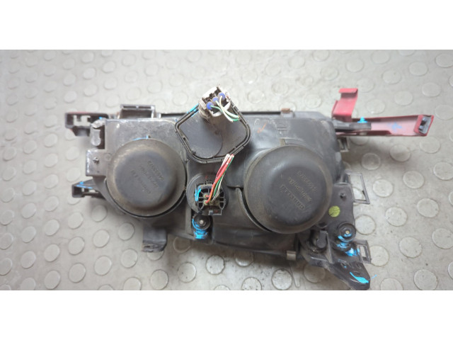 Фара передняя  Toyota Avensis 1 1997-2003 левая 