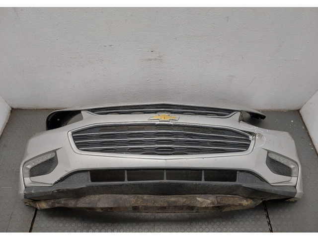 Бампер  Chevrolet Malibu 2015-2018 передний   84042377