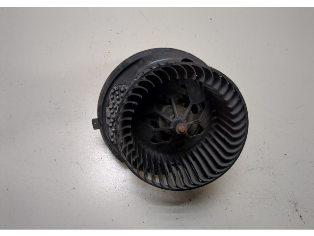Моторчик печки  Volkswagen Passat 7 2010-2015 Европа 1K2820015G       1K2820015G   