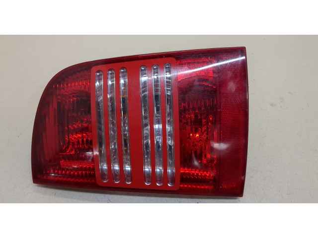 Задний фонарь     1U9945112B     