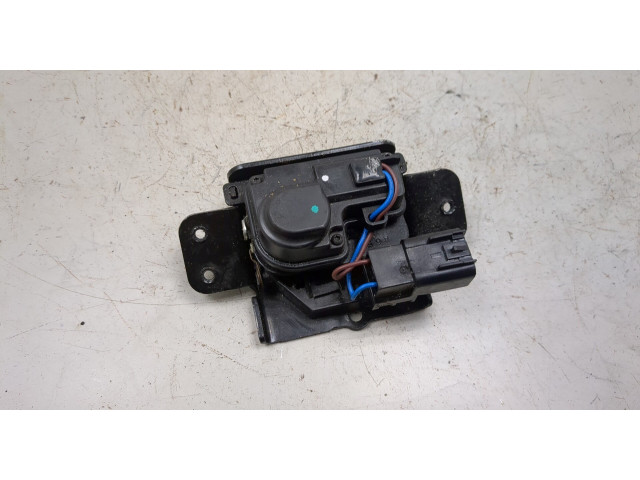 Замок багажника  Chevrolet Tahoe 2006-2014       