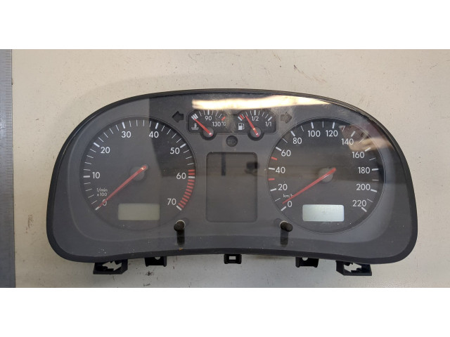 Панель приборов Volkswagen Golf 4 1997-2005 1J0920805X