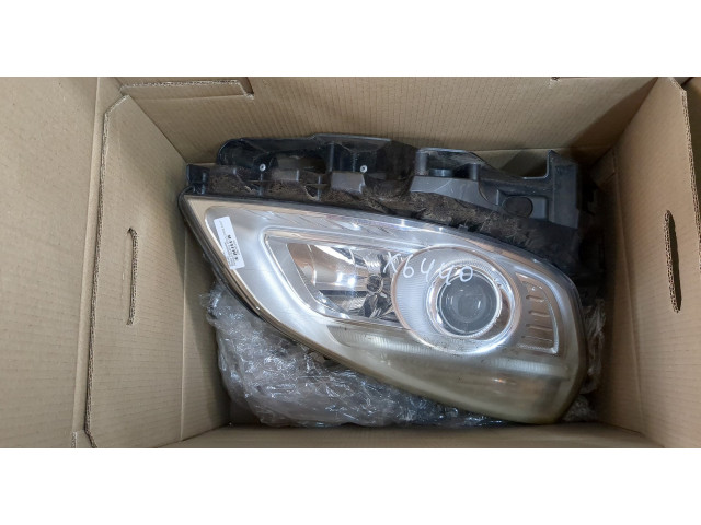 Фара передняя  Renault Scenic 2003-2009 правая 