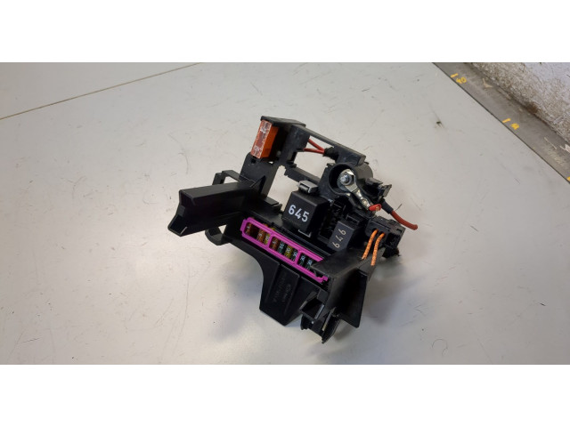 Блок предохранителей Audi A7 2010-2018 4G1937503A