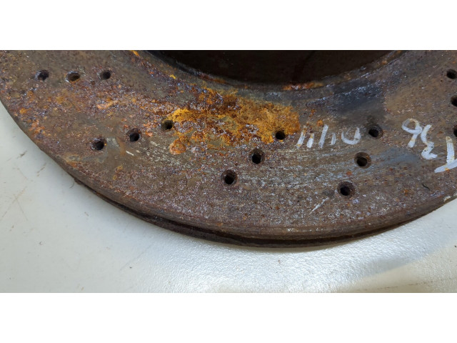 Диск тормозной  Mercedes C W204 2007-2013 2.1  передний           