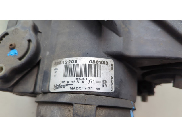 Фара передняя  Volkswagen Passat 6 2005-2010 правая 