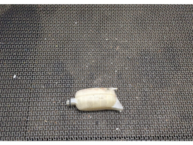 Бачок расширительный  Renault Trafic 2001-2014 7700312900    1.9