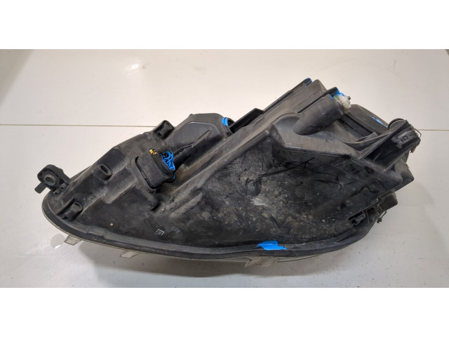 Фара передняя  Volkswagen Caddy 2010-2015 правая 