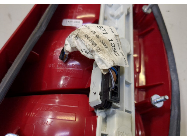 Задний фонарь     6Y6945111C   Skoda Fabia 2004-2007 