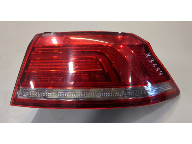 Задний фонарь        Volkswagen Passat 8 2015- 