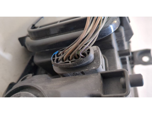 Фара передняя Audi A6 (C6) 2004-2011 левая