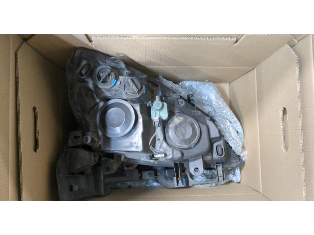 Фара передняя Renault Scenic 2003-2009 левая