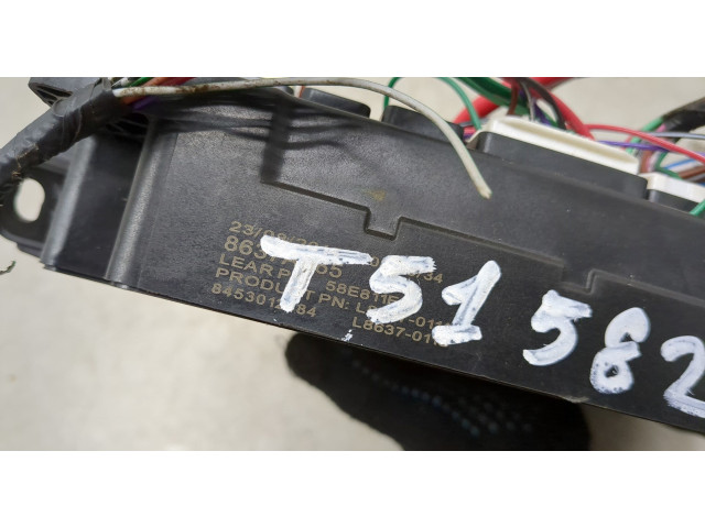 Блок предохранителей Mitsubishi Outlander 2012-2021