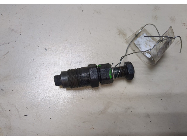 Форсунка топливная Mitsubishi Montero Sport / Pajero Sport 1996-2008