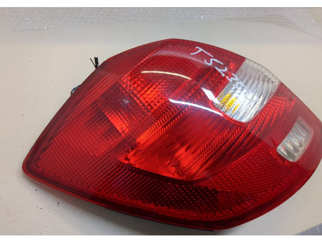 Задний фонарь