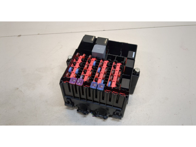 Блок предохранителей  Ford B-Max      AV1T14A005DGD   