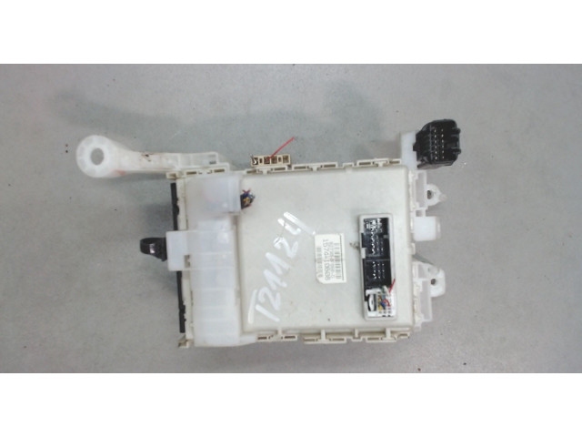 Блок предохранителей  Toyota Verso 2009-2018      87300F060D    2