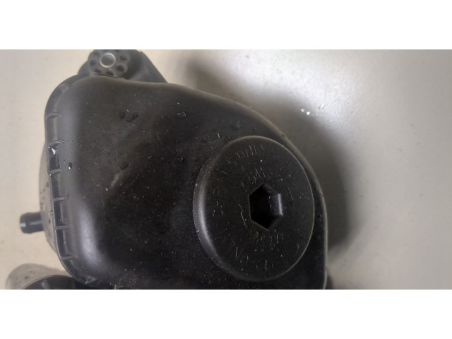 Бачок расширительный  BMW 7 F01 2008-2015    