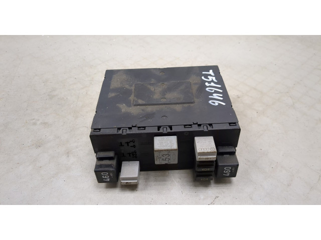 Блок реле  Volkswagen Caddy 2004-2015         