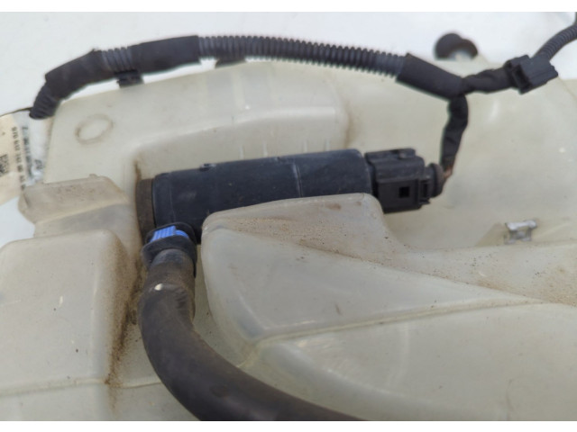 Бачок омывателя Porsche Panamera 2009-2016