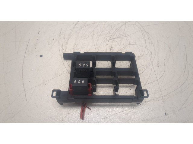 Блок реле Skoda Yeti 2009-2014