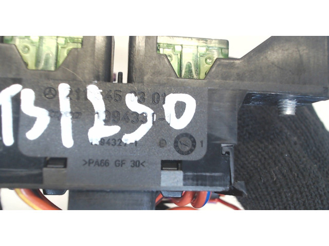 Блок предохранителей  Mercedes E W211 2002-2009      2115450301     2.2