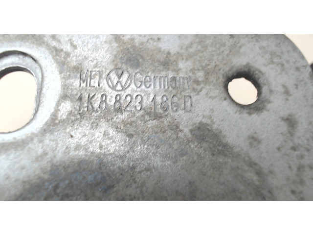 Замок капота Volkswagen Jetta 6 2014-2018