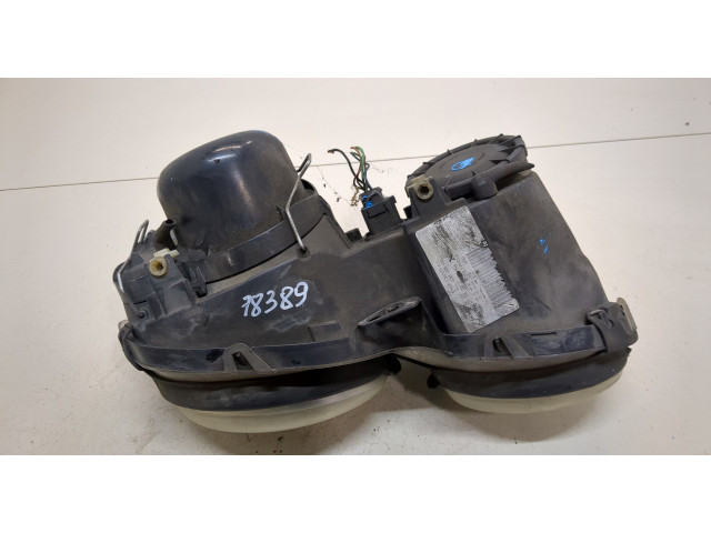 Фара передняя  Jaguar X-type правая 