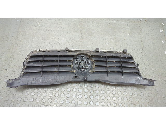 Решетка радиатора Volkswagen Passat 5 2000-2005