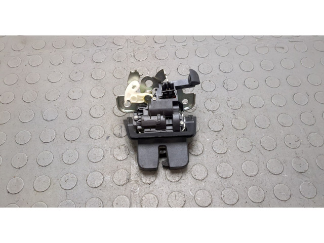 Замок багажника Audi Q3 2011-2018