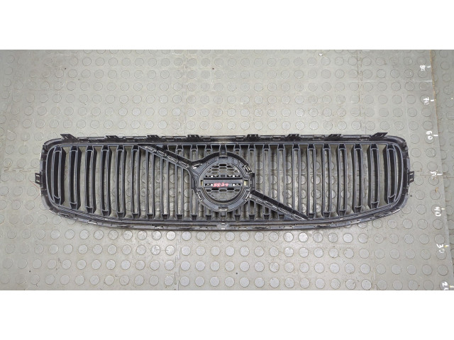 Решетка радиатора  Volvo S90 2016-2020          