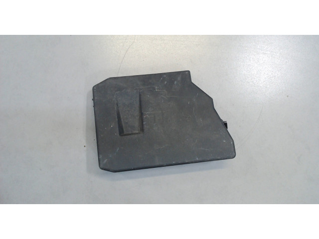 Крышка блока предохранителей  Chevrolet Equinox 2017-      9491N0A1    1.5