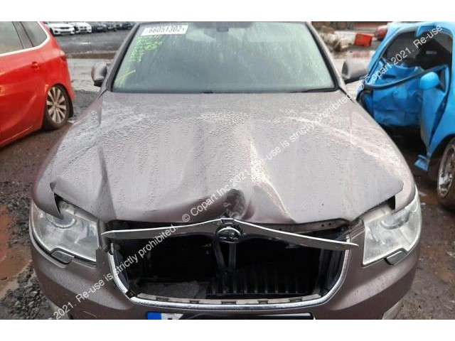 Подушка безопасности коленная Skoda SuperB 2008-2015