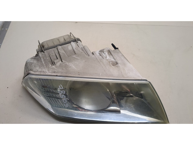 Фара передняя  Skoda Octavia (A5) 2004-2013 правая 
