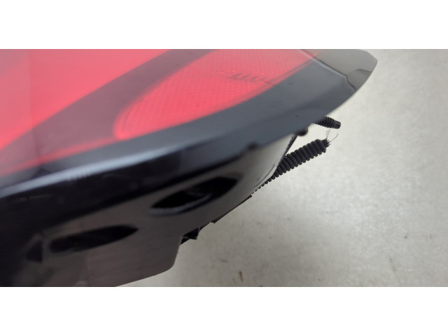 Задний фонарь          