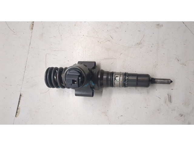 Форсунка топливная Mitsubishi Lancer 10 2007-2017 MN980235