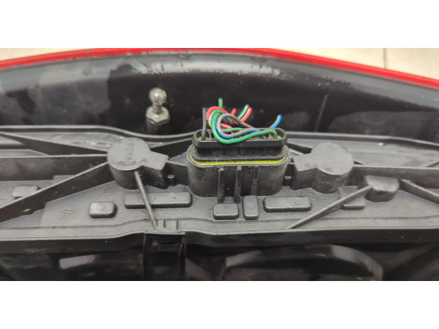 Задний фонарь