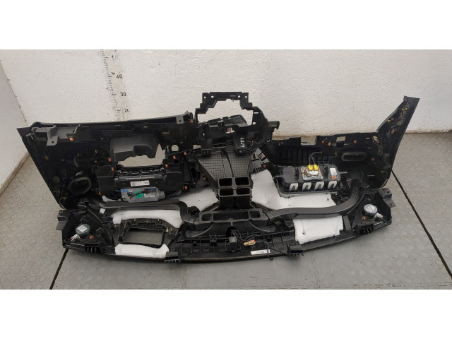 Дисплей бортового компьютера  Buick Envision 2020-2025        