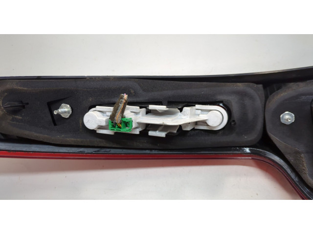 Задний фонарь          