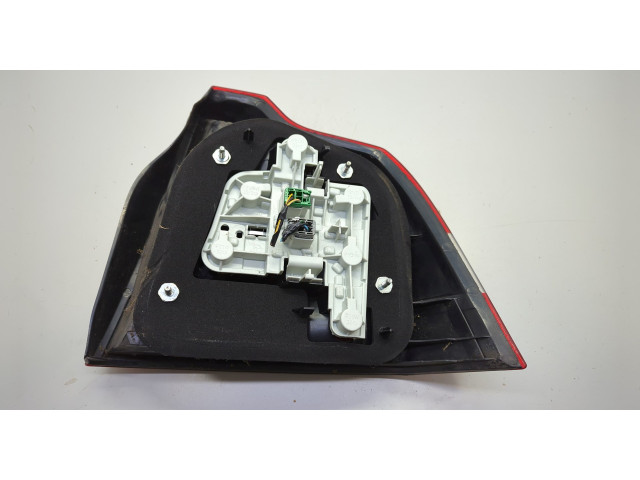 Задний фонарь          