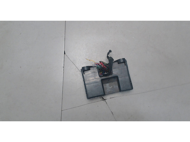 Блок предохранителей SsangYong Rexton 2001-2007 8220508121 2.7