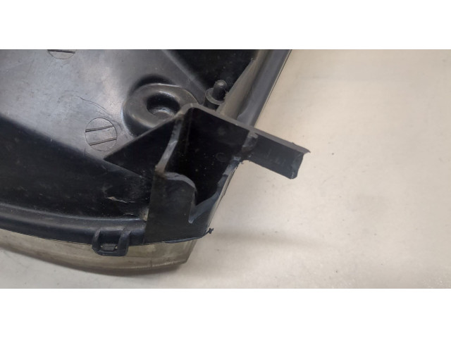 Фара передняя  Nissan X-Trail (T30) 2001-2007 правая 