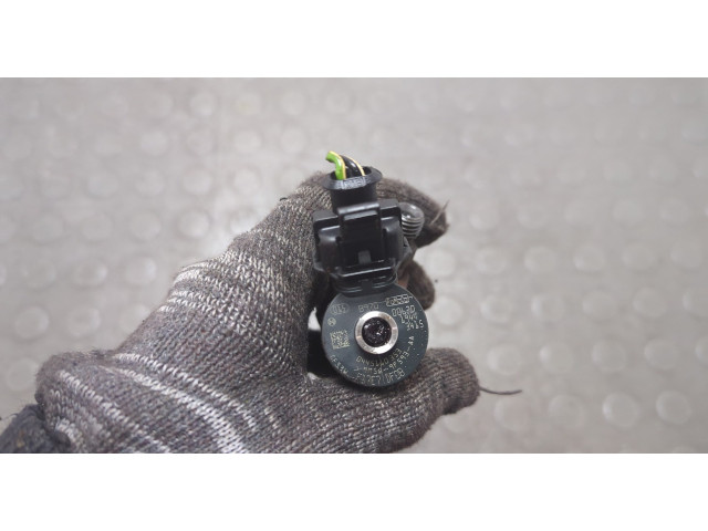 Форсунка топливная  Ford Focus 2 2008-2011    0445110353     