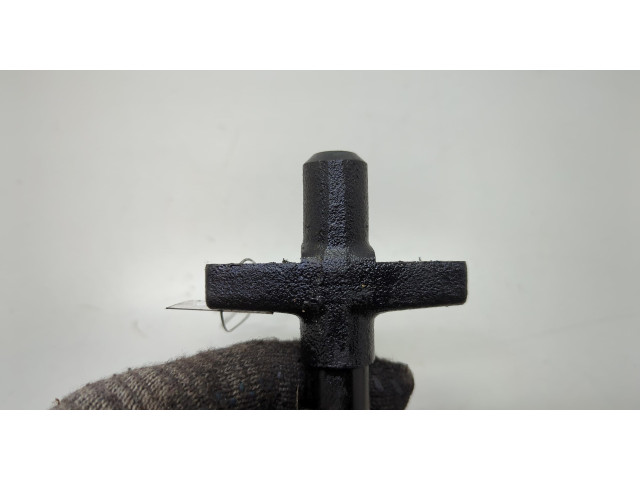 Форсунка топливная Mitsubishi Pajero / Montero 2000-2006 ME203961