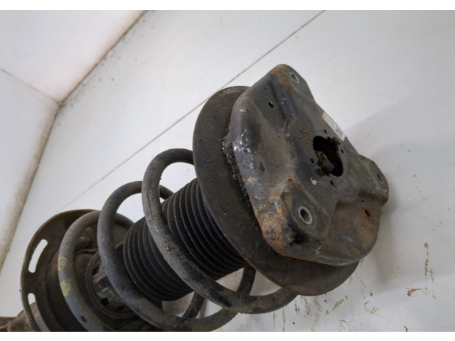 Стойка амортизатора Mercedes C W204 2006-2015