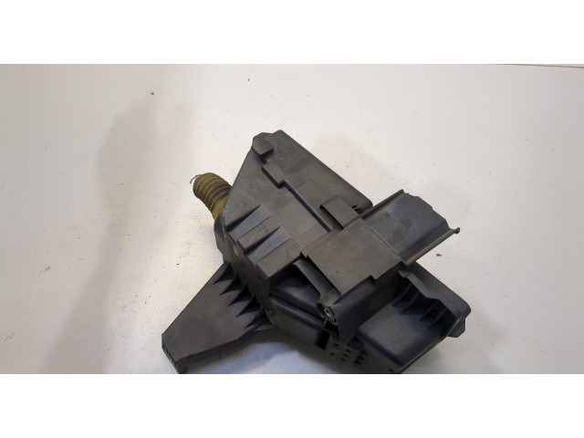 Блок предохранителей  Volvo XC90 2002-2014      30728132   