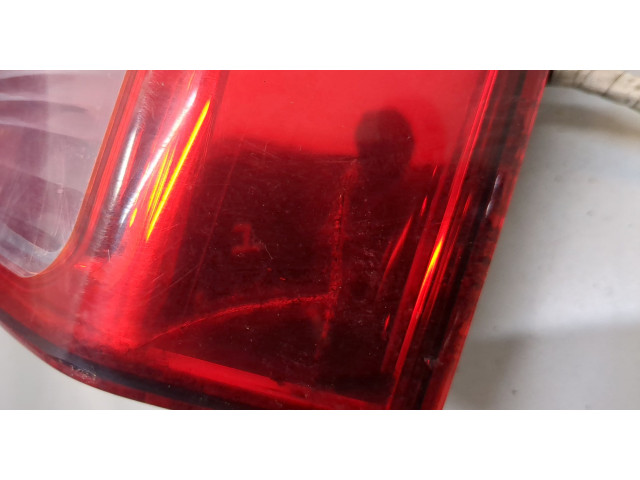 Задний фонарь