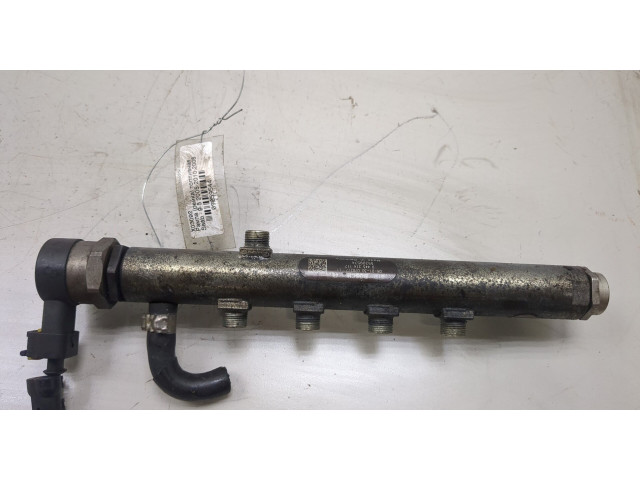 Рампа (рейка) топливная Saab 9-5 2005-2010